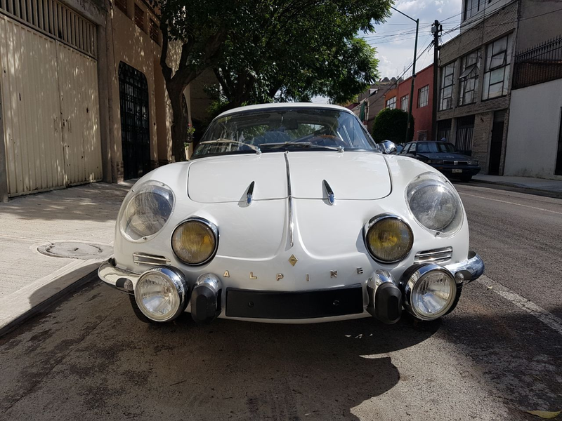 Illustration for article titled For $55,000, Could This 1972 Renault Dinalpin A110 Have You Shouting ¡Ay Caramba!?